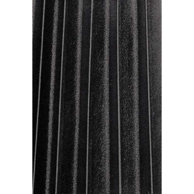 GU(ジーユー)のGU ジーユー　レザー風　レザー　プリーツスカート　プリーツ　黒　ブラック　冬 レディースのスカート(ロングスカート)の商品写真