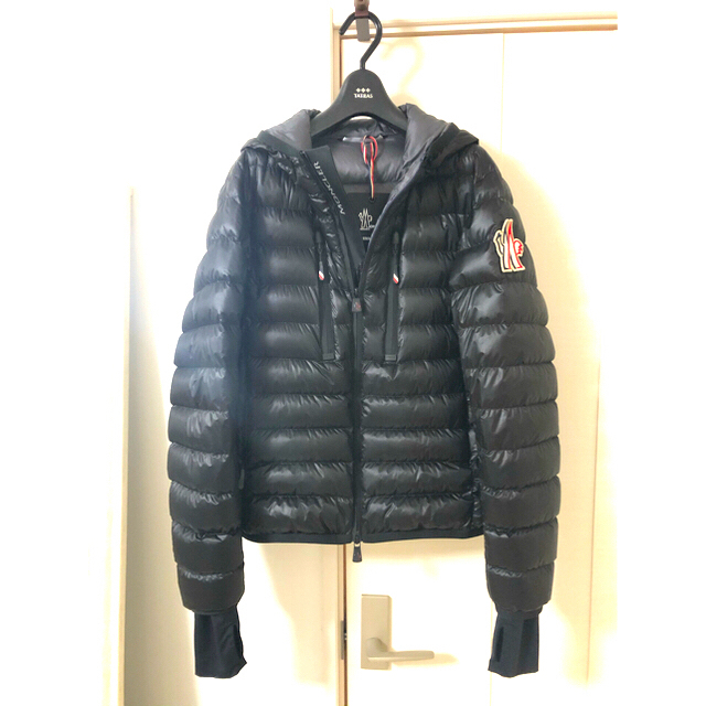 MONCLER(モンクレール)の【クーポン❣️】モンクレール ダウンジャケット サイズ1 ブラック メンズのジャケット/アウター(ダウンジャケット)の商品写真