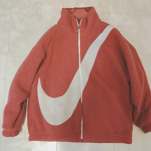 NIKE(ナイキ)の値下げ　男女兼用　NIKE リバーシブルジャケット レディースのジャケット/アウター(ブルゾン)の商品写真