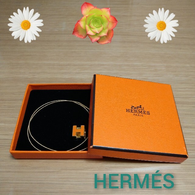 Hermes(エルメス)のT.T様専用✨HERMESカージュドアッシュ  Hキューブネックレス レディースのアクセサリー(ネックレス)の商品写真