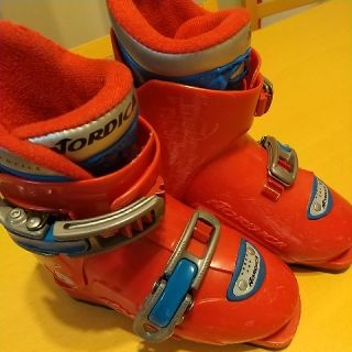 ノルディカ(NORDICA)のジュニア　スキーブーツ　18.5 ノルディカ(ブーツ)