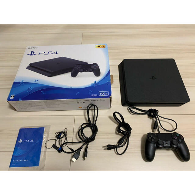 PlayStation4(プレイステーション4)のプレステ4. マイクセット エンタメ/ホビーのゲームソフト/ゲーム機本体(家庭用ゲーム機本体)の商品写真