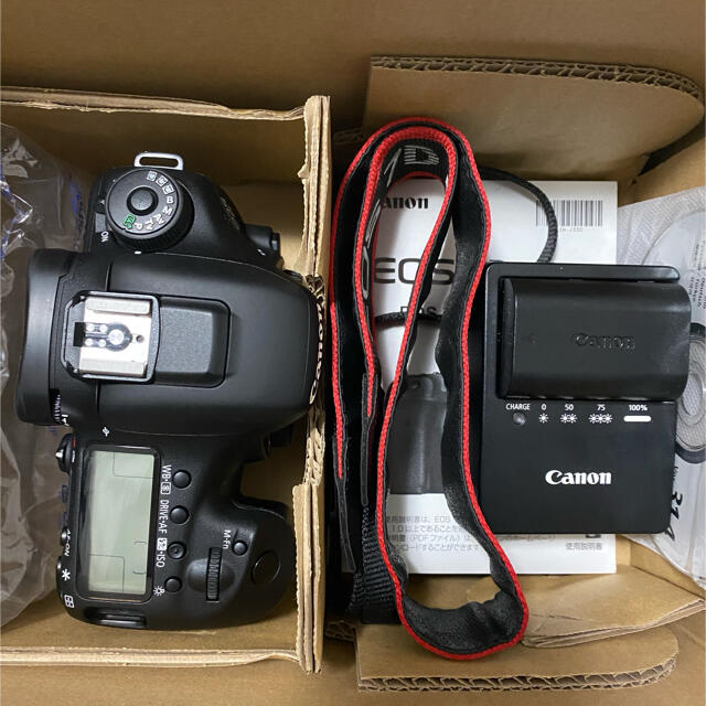 Canon(キヤノン)のCANON EOS 7D MARK2 スマホ/家電/カメラのカメラ(デジタル一眼)の商品写真