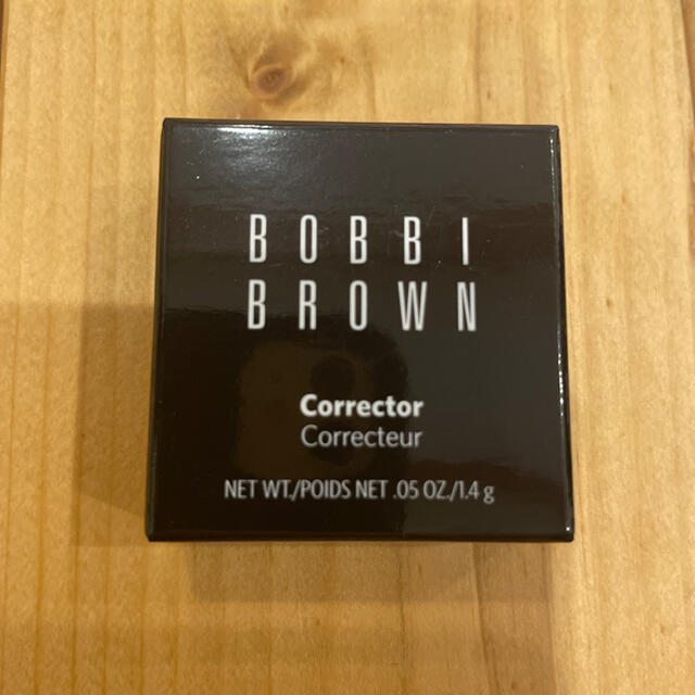 BOBBI BROWN(ボビイブラウン)のボビィブラウン　ピーチビスク コスメ/美容のベースメイク/化粧品(コンシーラー)の商品写真