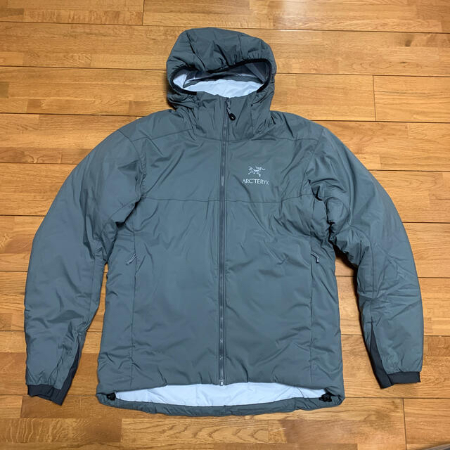 ARC'TERYX(アークテリクス)のARC’TERYX × BEAMS / 別注 Atom AR Hoody 美品 メンズのジャケット/アウター(ナイロンジャケット)の商品写真