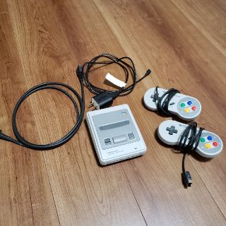 ニンテンドウ(任天堂)の中古　スーパーファミコンミニ　ニンテンドークラシック　(家庭用ゲーム機本体)