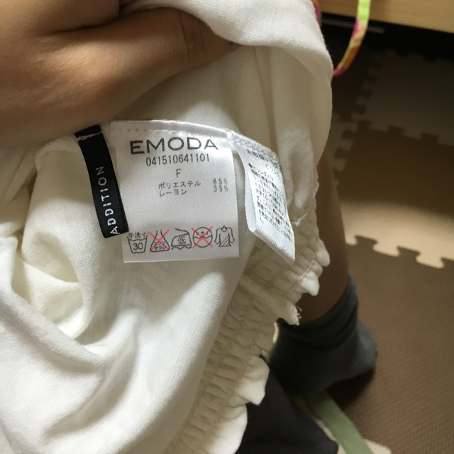 EMODA(エモダ)のコーデ売り レディースのトップス(カットソー(半袖/袖なし))の商品写真