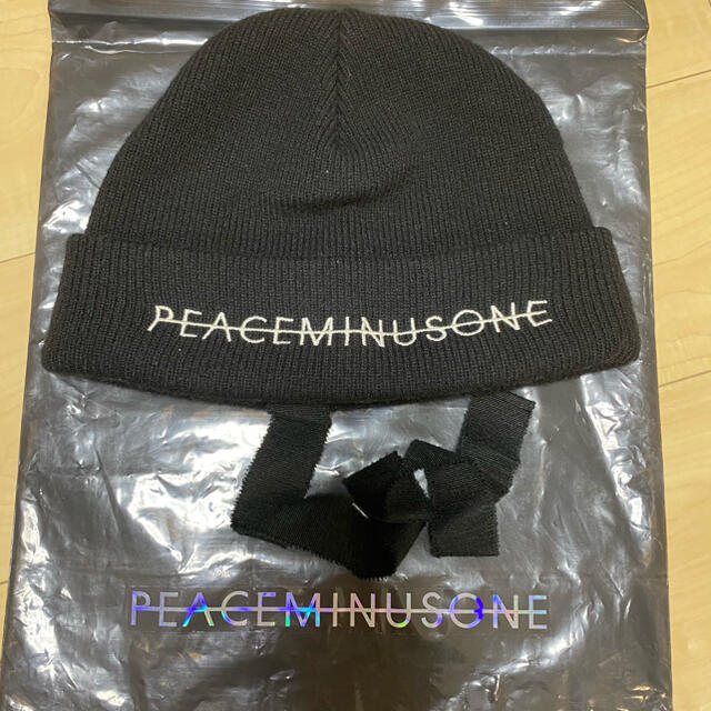 PEACEMINUSONE(ピースマイナスワン)のpeaceminusone KNIT CAP(BLACK) メンズの帽子(ニット帽/ビーニー)の商品写真