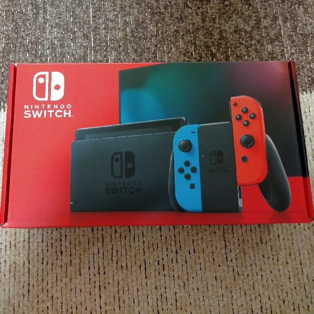 Nintendo Switch(ニンテンドースイッチ)の任天堂スイッチ 新型 美品 エンタメ/ホビーのゲームソフト/ゲーム機本体(家庭用ゲーム機本体)の商品写真