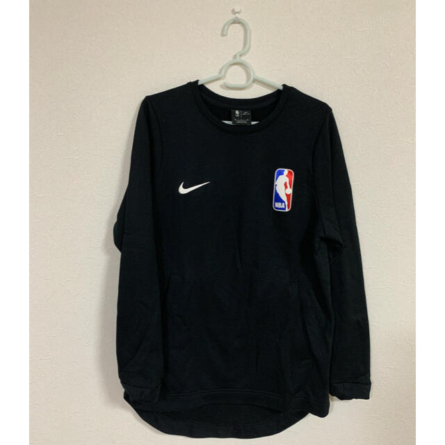 NIKE(ナイキ)のNIKE ナイキ メンズ スウェット 黒 ブラック バスケ NBA sizeM メンズのトップス(スウェット)の商品写真