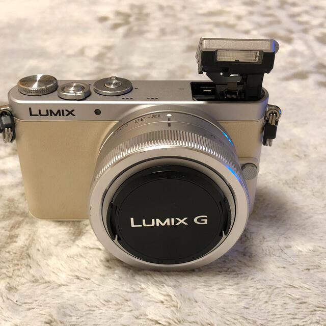 デジタル一眼カメラ LUMIX DMC-GM1K デジタル一眼カメラ LUMIX DMC-GM1K