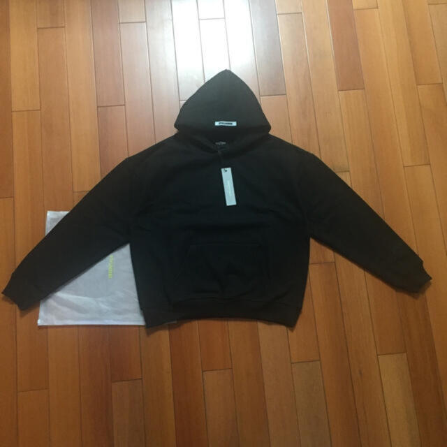 FEAR OF GOD(フィアオブゴッド)のFOG Essentials Pullover Hoodie パーカー ブラック メンズのトップス(パーカー)の商品写真