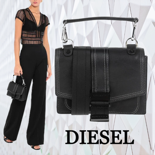 ディーゼル(DIESEL)の☆SALE☆【DIESEL】ロゴ　ファスナー付き　ショルダーバック(ショルダーバッグ)