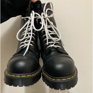 ドクターマーチン Dr.Martens 10ホールブーツ