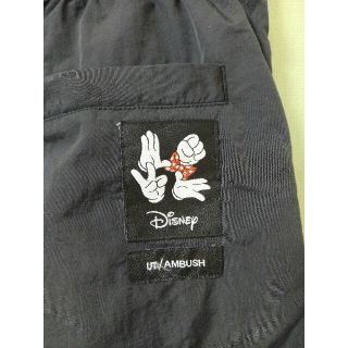 アンブッシュ(AMBUSH)の即完売！ AMBUSH×DISNEY×ユニクロ　ナイロンパンツ　サイズM 美品(ワークパンツ/カーゴパンツ)