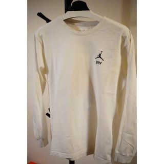 ナイキ(NIKE)のJORDAN GRAPHIC LONG SLEEVE TEE(Tシャツ/カットソー(七分/長袖))