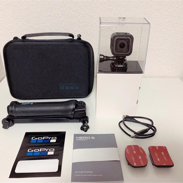 GoPro(ゴープロ)の値下げ‼️GoPro hero5 season(フルセット)カバン付 美品 スマホ/家電/カメラのカメラ(ビデオカメラ)の商品写真