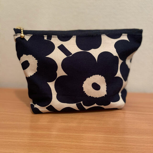 marimekko(マリメッコ)のマリメッコ　ハンドメイド　ファスナーポーチ ハンドメイドのファッション小物(ポーチ)の商品写真