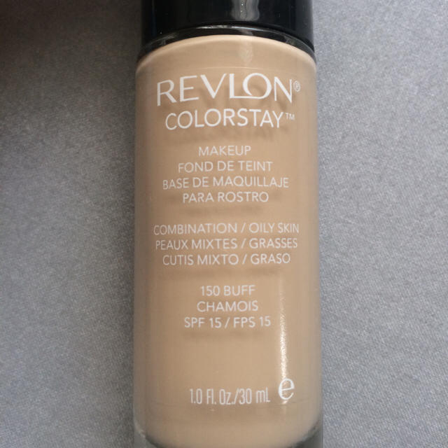 REVLON(レブロン)のリキッドファンデーション コスメ/美容のベースメイク/化粧品(ファンデーション)の商品写真