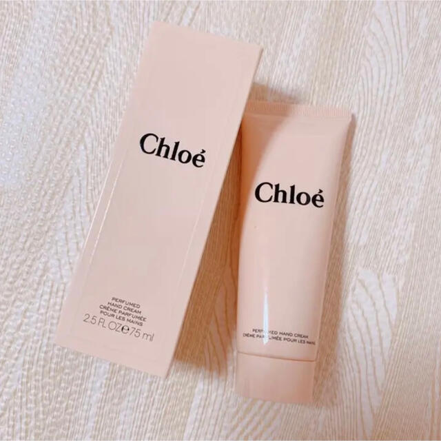 Chloe(クロエ)の【未開封】クロエ　パフューム　ハンドクリーム コスメ/美容のボディケア(ハンドクリーム)の商品写真