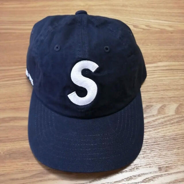 【新品匿名配送】supreme sロゴ　capキャップ