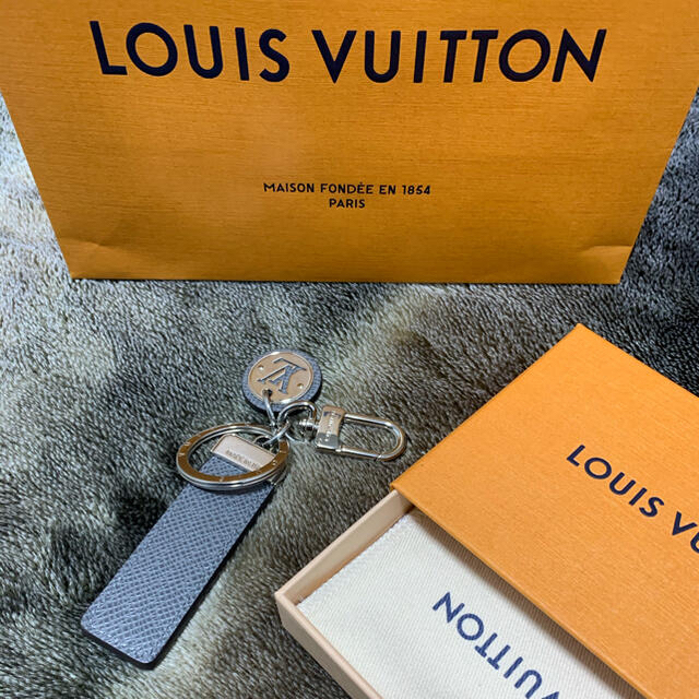 ヴィトン ポルトクレ・ネオ LV クラブ タイガレザー キーリング