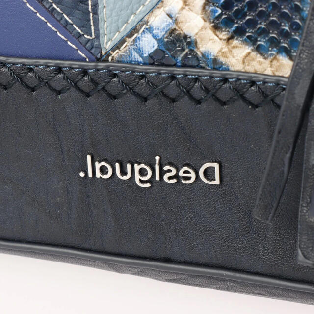 DESIGUAL(デシグアル)の新品✨タグ付き♪定価17900円　デシグアル✨ショルダーバッグ　ブルー系 レディースのバッグ(ショルダーバッグ)の商品写真