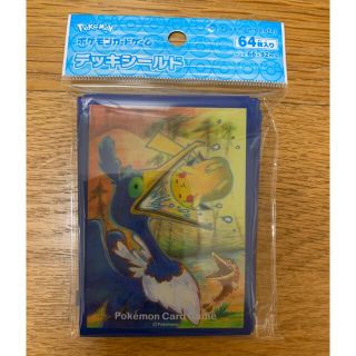 ポケモンカード スリーブ ピカチュウとウッウ 64枚入り