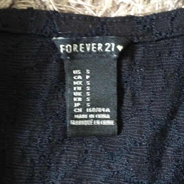 FOREVER 21(フォーエバートゥエンティーワン)のFOREVER21 トップス レディースのトップス(カットソー(半袖/袖なし))の商品写真