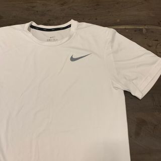 ナイキ(NIKE)のNIKE トレーニングTシャツ(ウェア)