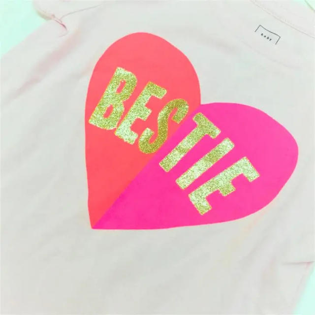 babyGAP(ベビーギャップ)のbabyGAP♡新品♡90♡Tシャツ♡BESTIE キッズ/ベビー/マタニティのキッズ服女の子用(90cm~)(Tシャツ/カットソー)の商品写真