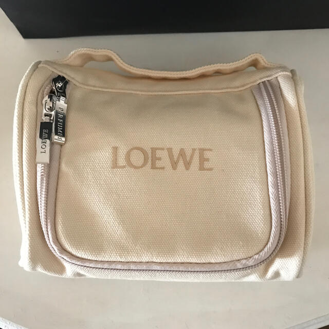 LOEWE(ロエベ)のロエベ　JALファーストクラスポーチ未使用 レディースのファッション小物(ポーチ)の商品写真