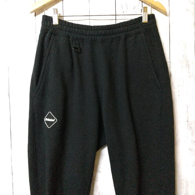 fcrb f.c.real bristol エンブレム スウェット パンツ 黒