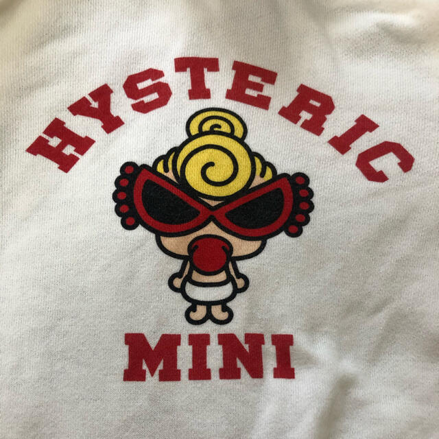 HYSTERIC MINI(ヒステリックミニ)のヒスミニ　ZIPパーカー　白　80センチ　バックプリントあり キッズ/ベビー/マタニティのベビー服(~85cm)(トレーナー)の商品写真