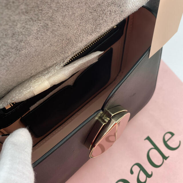 kate spade new york(ケイトスペードニューヨーク)のケイトスペード　ニコラ　ツイストロック　スモール　ショルダーバッグ レディースのバッグ(ショルダーバッグ)の商品写真