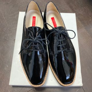 ビューティアンドユースユナイテッドアローズ(BEAUTY&YOUTH UNITED ARROWS)のSTACCART  エナメルブラックシューズ23.5(ローファー/革靴)