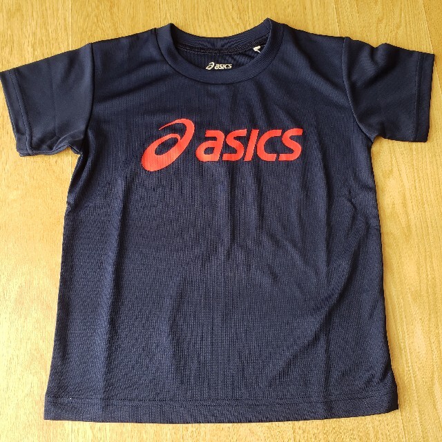 asics(アシックス)の新品120cm アシックス ネイビー×レッド キッズ/ベビー/マタニティのキッズ服男の子用(90cm~)(Tシャツ/カットソー)の商品写真