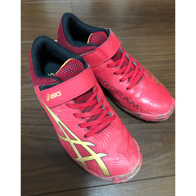 asics(アシックス)の中古美品　アシックス レーザービーム 赤 22.5 キッズ/ベビー/マタニティのキッズ靴/シューズ(15cm~)(スニーカー)の商品写真