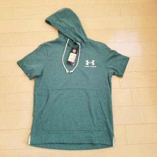 アンダーアーマー(UNDER ARMOUR)の【新品・タグ付き】アンダーアーマー半袖(パーカー)