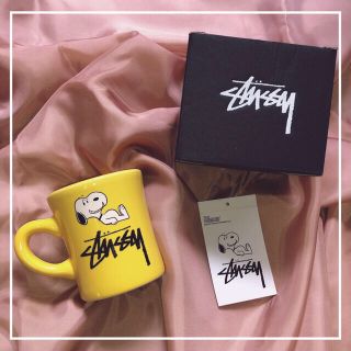 ステューシー(STUSSY)の箱とタグあり‼️Stussy PEANUTS マグカップ　ステューシー(グラス/カップ)