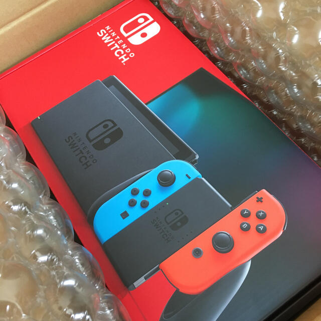 Nintendo Switch(ニンテンドースイッチ)の新品　未使用　未開封　Nintendo Switch本体 エンタメ/ホビーのゲームソフト/ゲーム機本体(家庭用ゲーム機本体)の商品写真