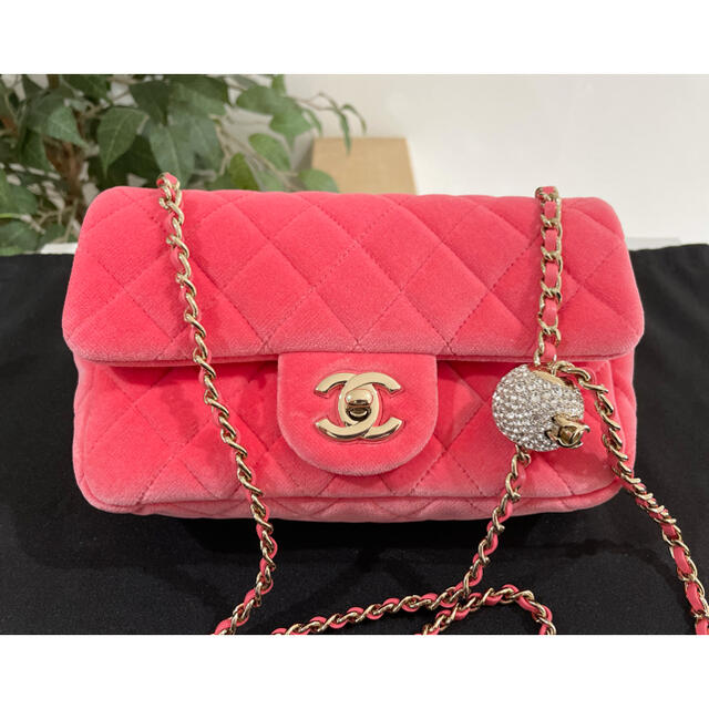 CHANEL(シャネル)の専用極美品 シャネル マトラッセ ベルベット＆ストラス チェーンショルダーバッグ レディースのバッグ(ショルダーバッグ)の商品写真