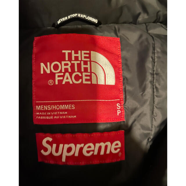Supreme(シュプリーム)のSupreme North Face S LOGO ノースフェイス 新品未使用 メンズのジャケット/アウター(ダウンジャケット)の商品写真
