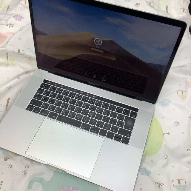 MacBook pro 15inch 16G/512GB Radeon 460