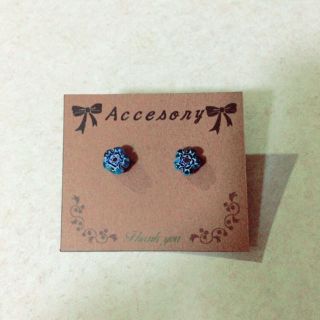 フラワーベネチアンガラスの一粒ピアス♡青(ピアス)