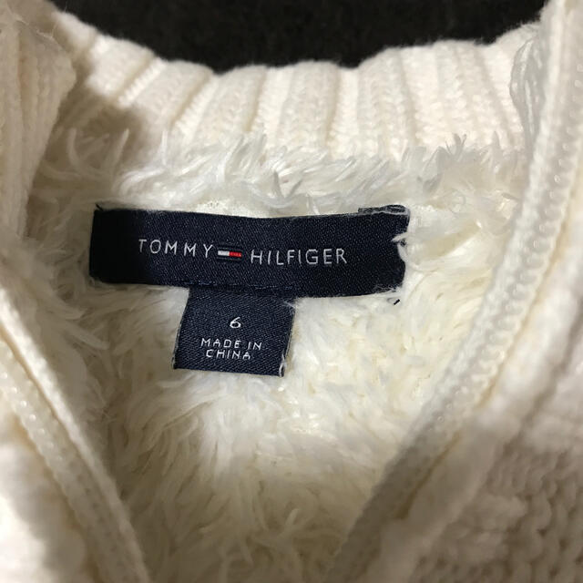 TOMMY HILFIGER(トミーヒルフィガー)のトミーフィルフィガー　裏ボア　ベスト　美品 キッズ/ベビー/マタニティのキッズ服女の子用(90cm~)(ジャケット/上着)の商品写真