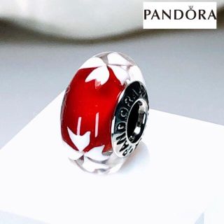 スワロフスキー(SWAROVSKI)の【新品】PANDORA パンドラ ビーズチャーム ホワイトリーフ S925(チャーム)