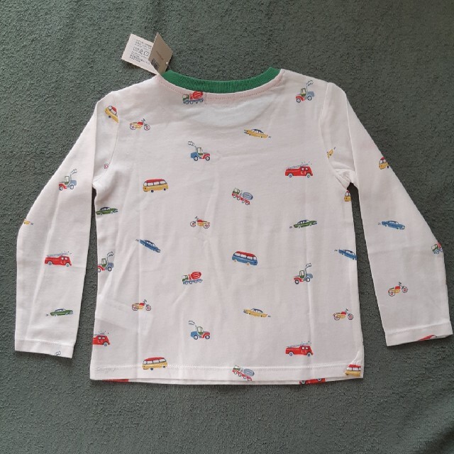 Cath Kidston(キャスキッドソン)の新品【Cath Kidston】キャスキッドソン★長袖Tシャツ 80 乗り物柄♪ キッズ/ベビー/マタニティのベビー服(~85cm)(Ｔシャツ)の商品写真