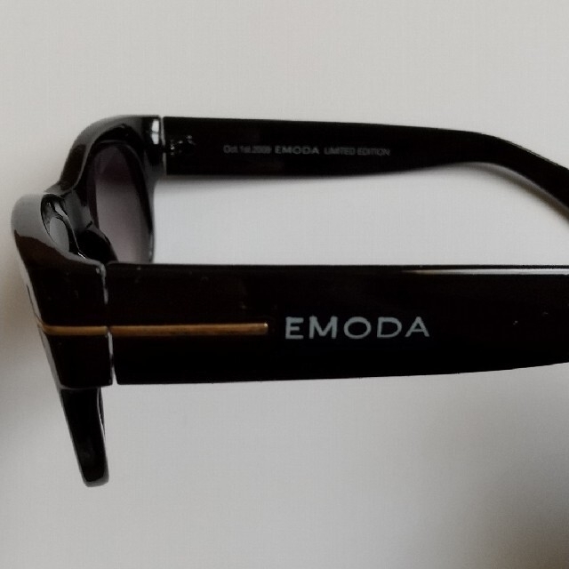 EMODA(エモダ)のEMODA レディースのファッション小物(サングラス/メガネ)の商品写真