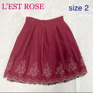 レストローズ(L'EST ROSE)のレストローズ レッド 薔薇刺繍 スカート 秋 冬 アンティーク(ひざ丈スカート)